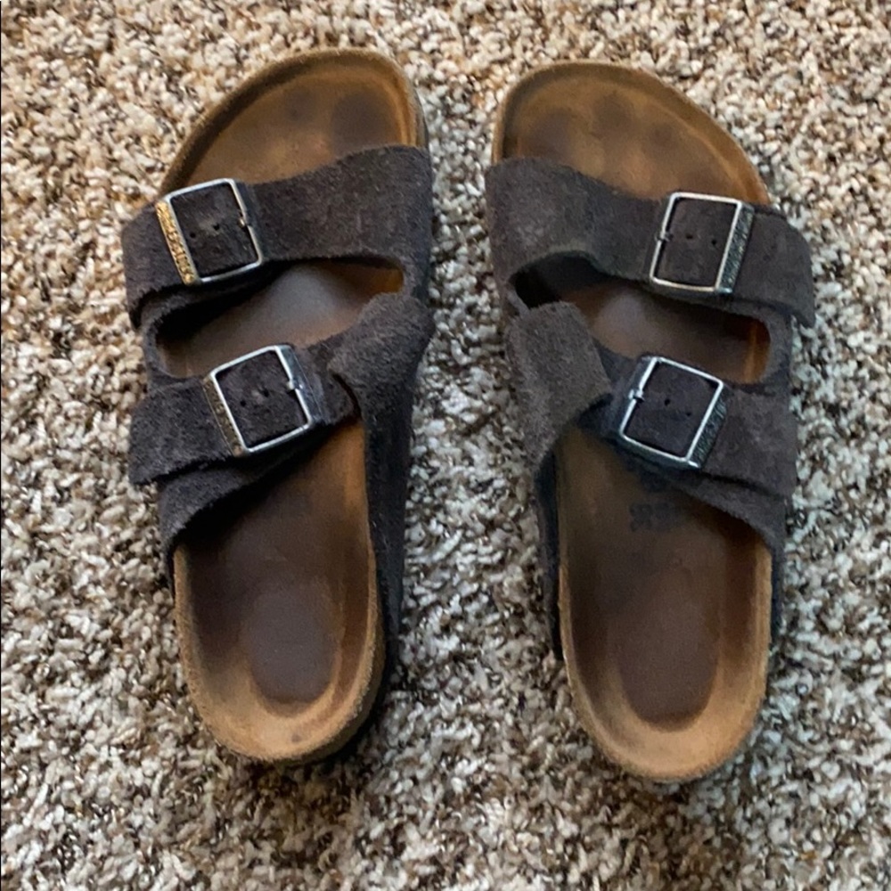 Grey suede Birkenstock’s